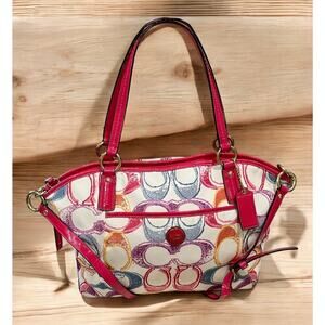 Coach F21910 Signature Scribble Carryall Bag